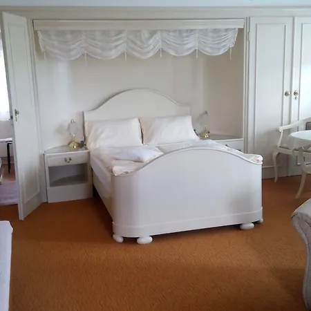 Πανσιόν George 3*